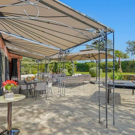 Villa Piscine Privee - Vue Panoramique - Calme - 8 Personnes